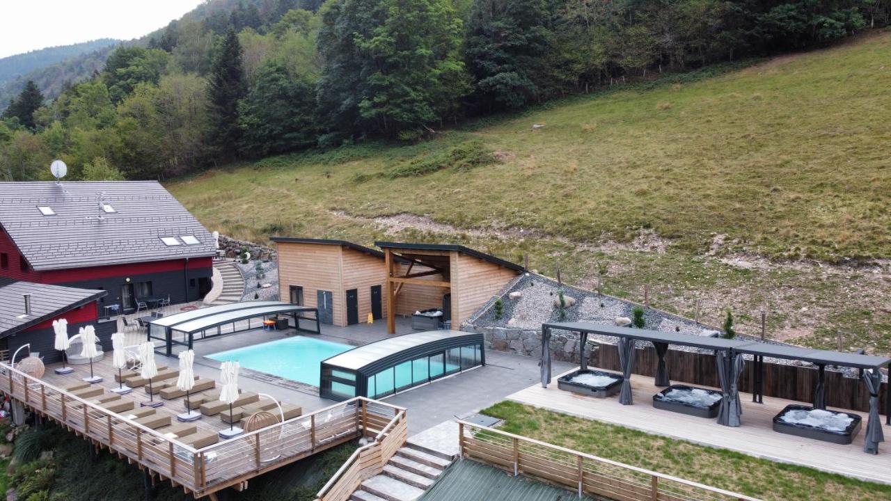 La Ferme De Rochesson, Jacuzzis & Piscine Commune Lägenhet Exteriör bild